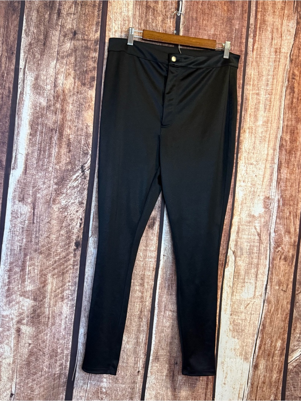 SKIMS Slim-Fit tapered Pants